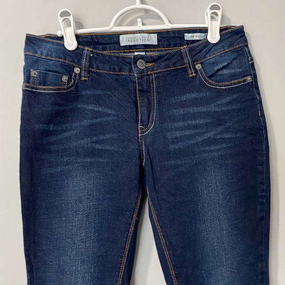 Kenneth Cole Reaction dark wash skinny jeans - Picture 2 of 8